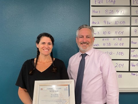 Tracey Brody holding certificate